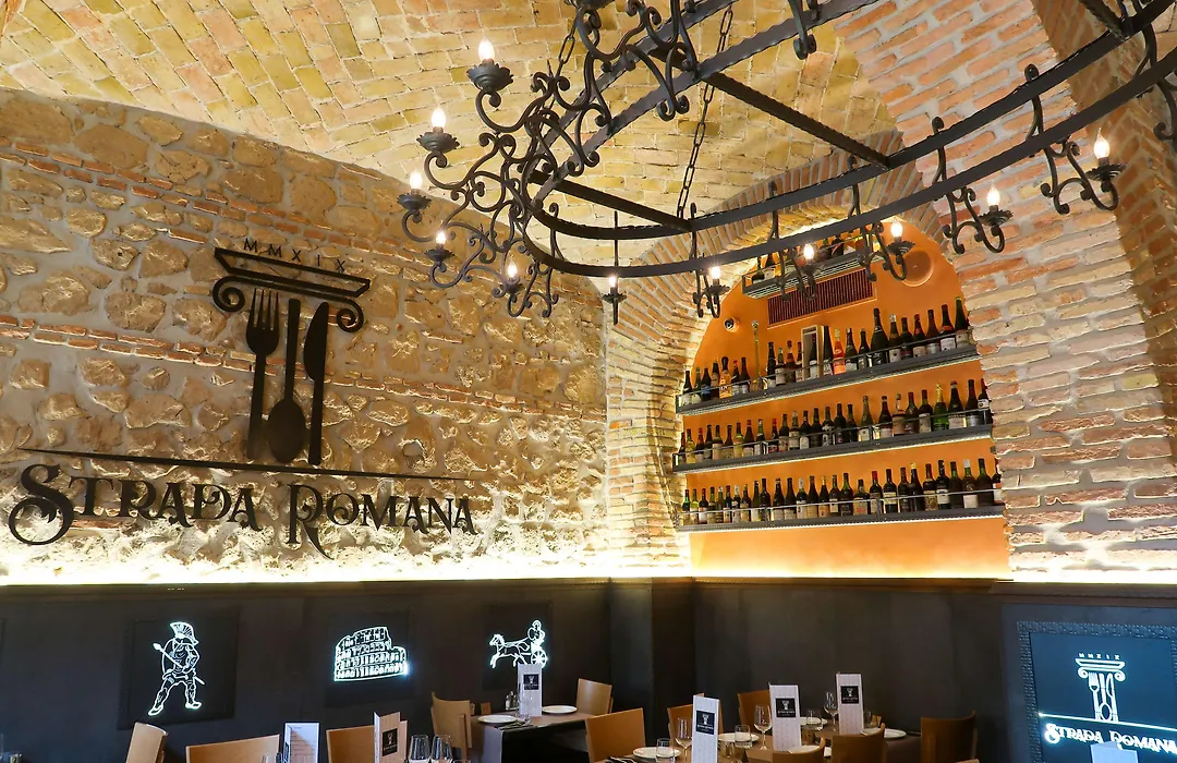 Alessandro Palace & Bar-1